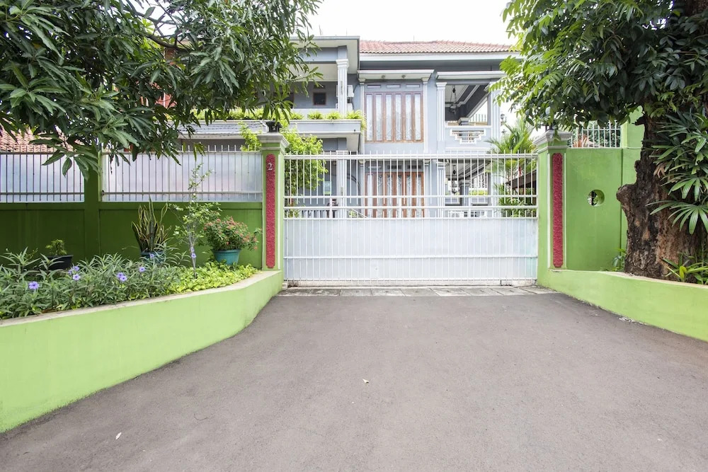 SPOT ON 3961 Fico's Residence Syariah