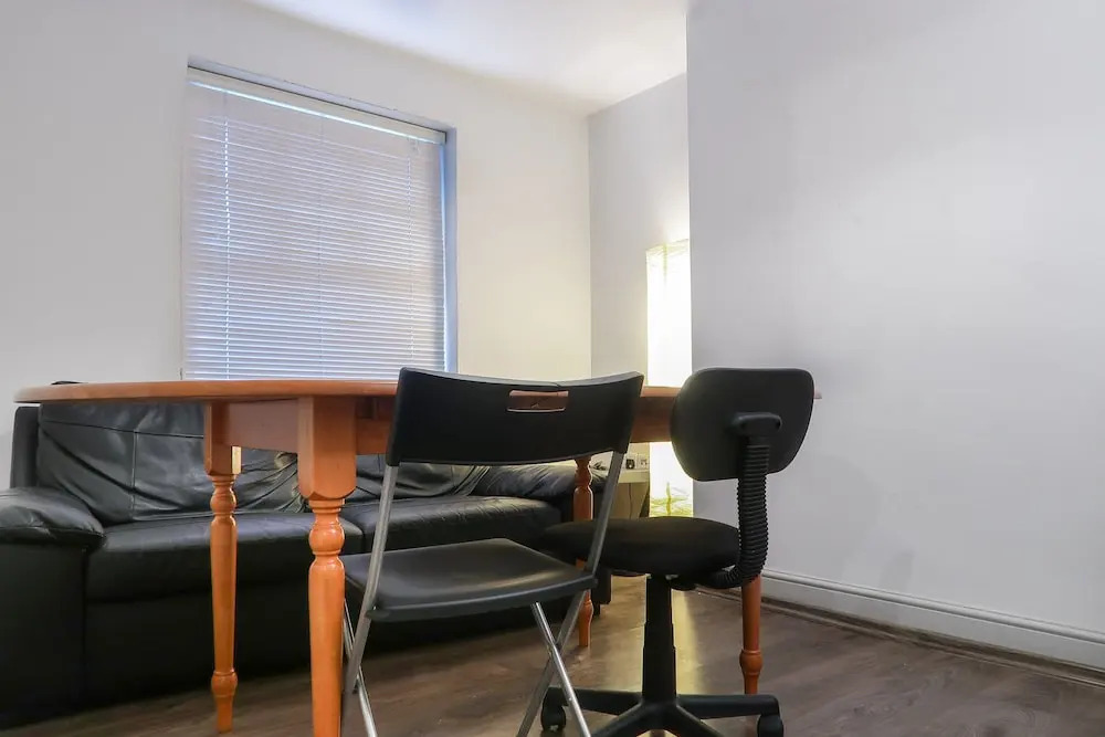 Clemence Street - Deluxe Single Guest Room 5