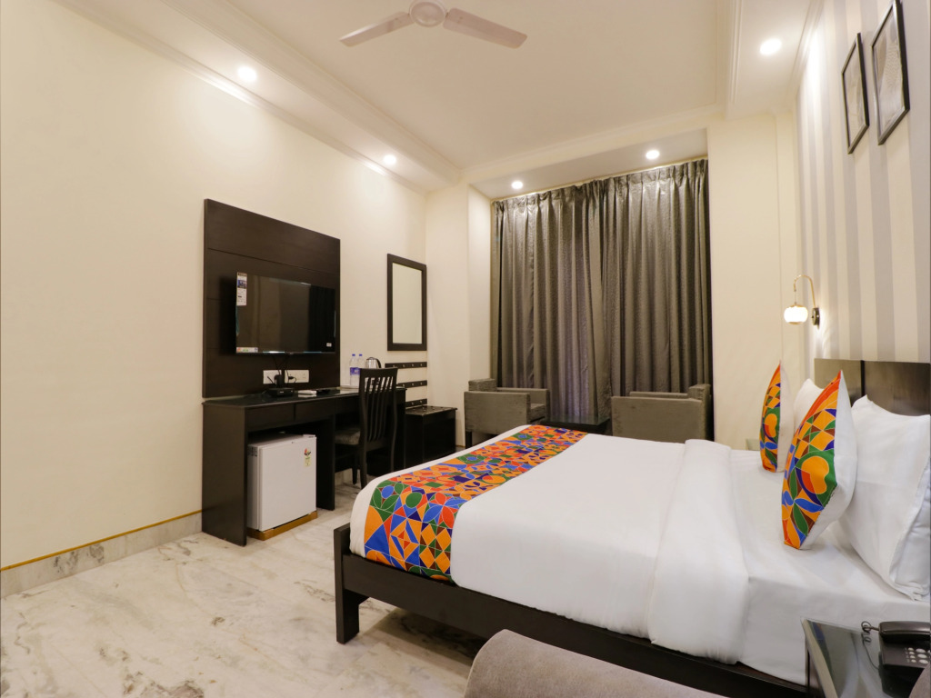 Fabhotel Rr Residency