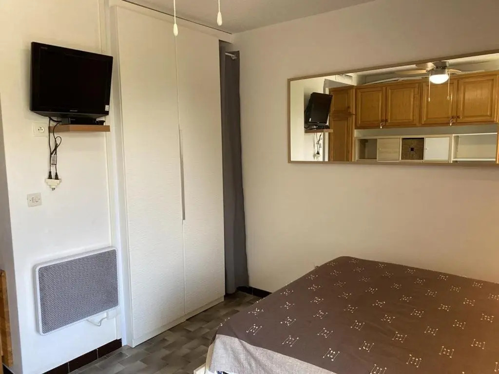 Appartement Balaruc-les-Bains, 1 pièce, 2 personnes - FR-1-553-134