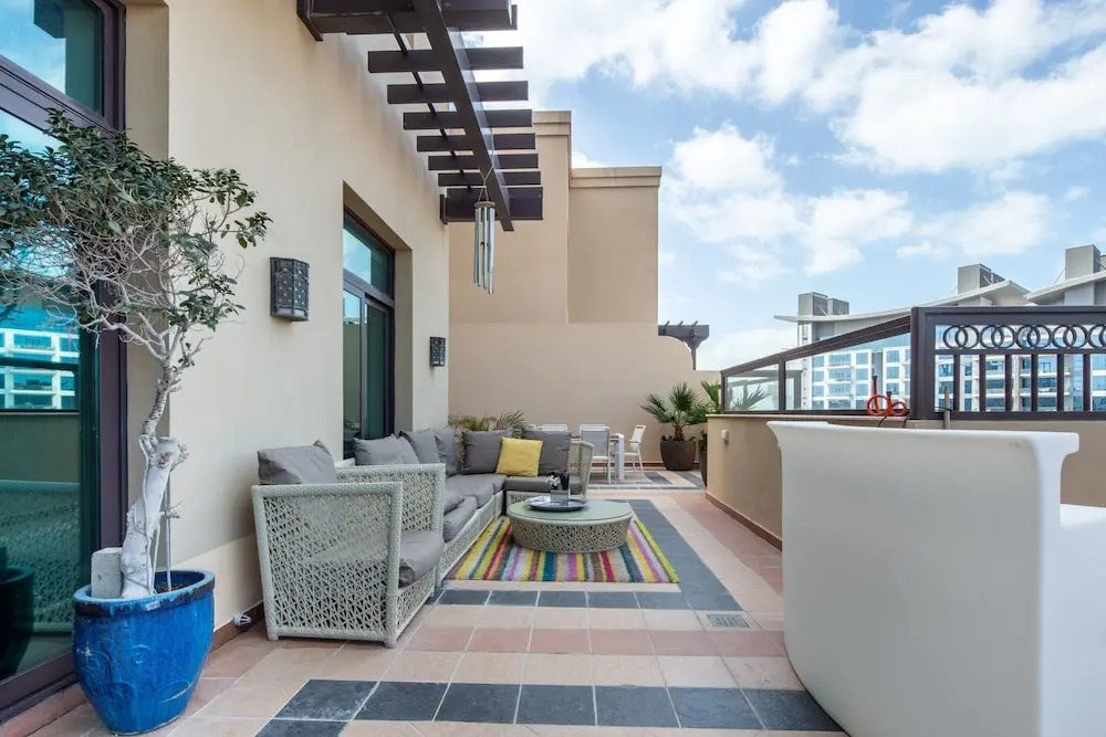 Premium Sky-high 3BR Penthouse in Fairmont North Residence