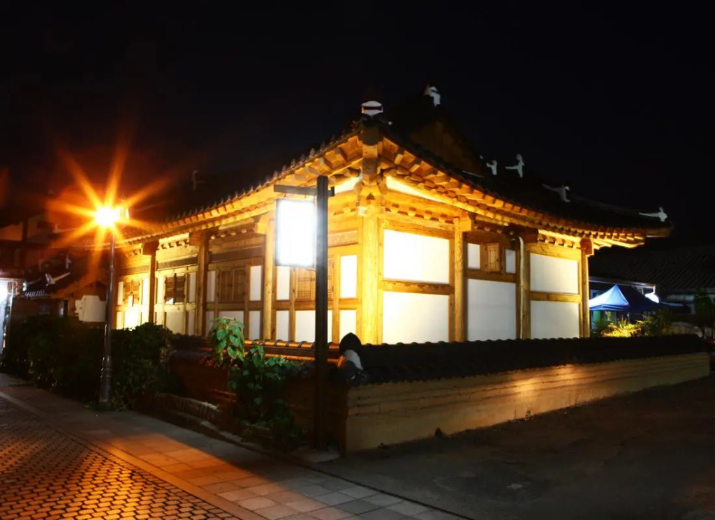 Jeonju Hanok Maeul Sukbak Hyangchon