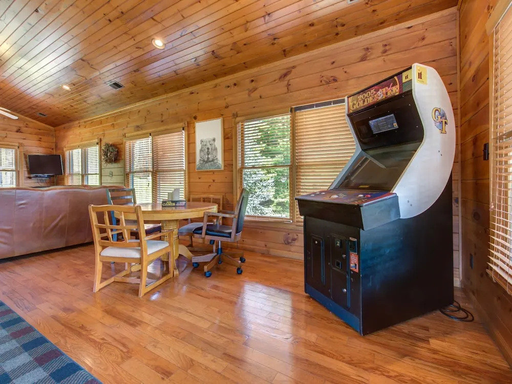 Gatlinburg Majesty by Jackson Mountain Homes