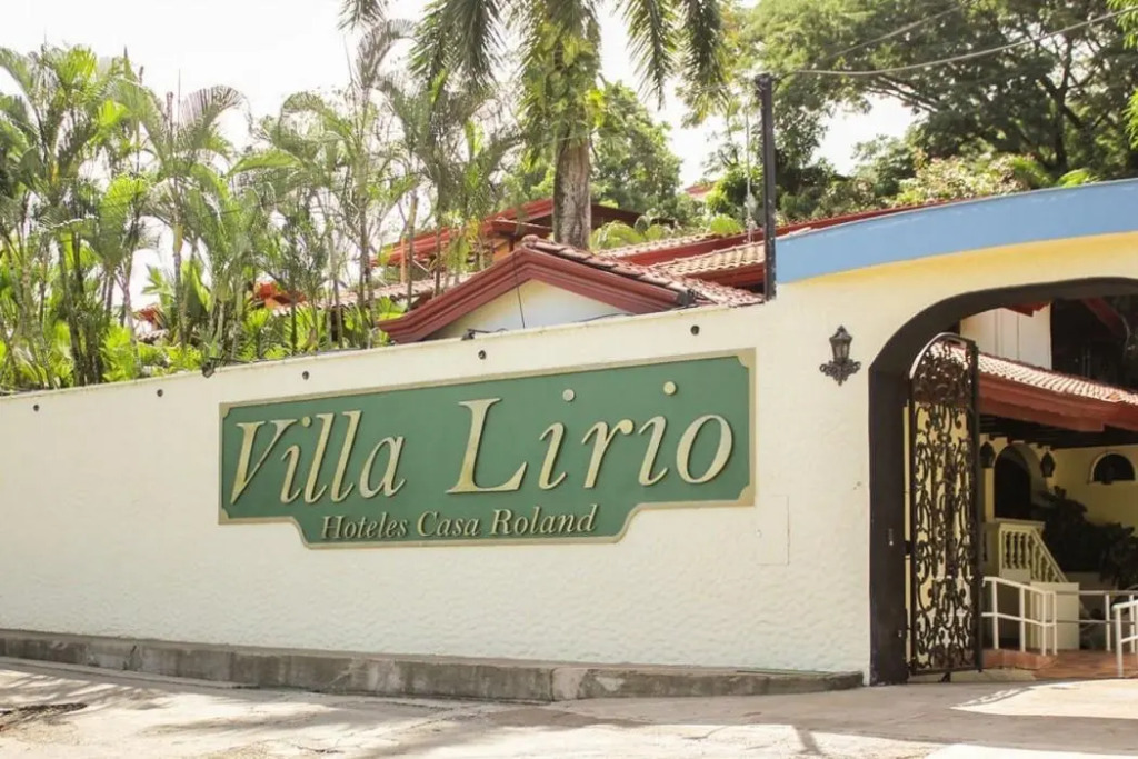 Hotel Villas Lirio