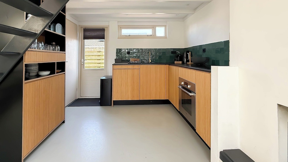 -person Dune House in Egmond