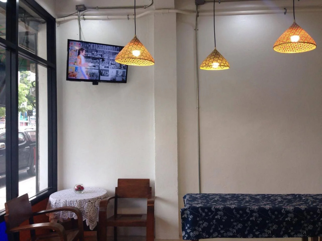 D-hub Hostel