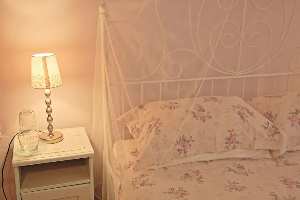 Lili Luxury Cottage in Ozias