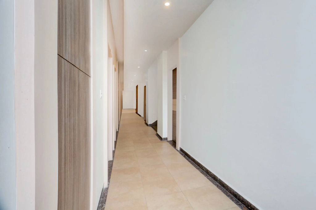 OYO 4477 City Square Hotel