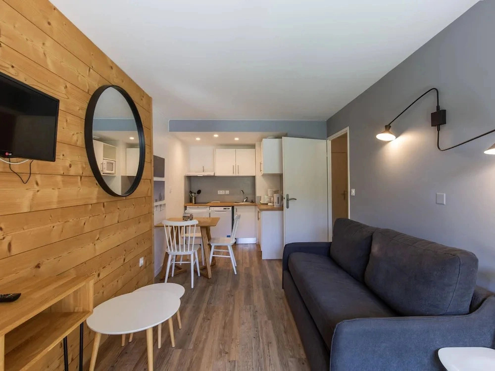 Updated Studio for 4 With Indoor Pool