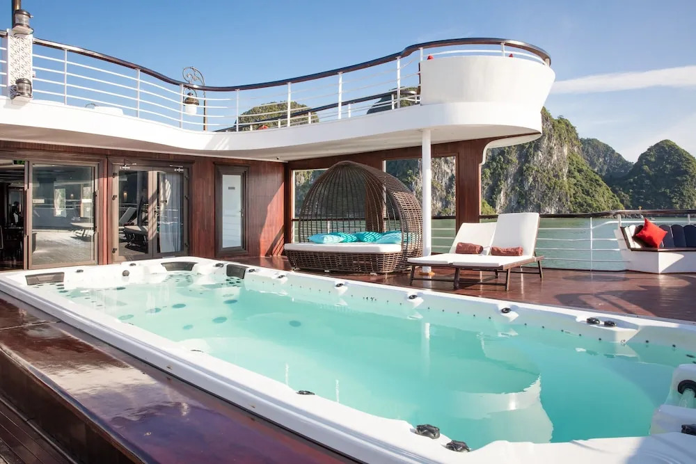 Ambassador Signature Cruise - Lan Ha Bay