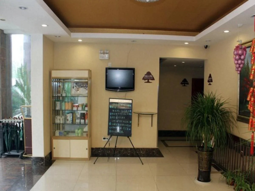 GreenTree Inn Jiangsu Wuxi Huishan Avenue Gaoli Motor City Express Hotel