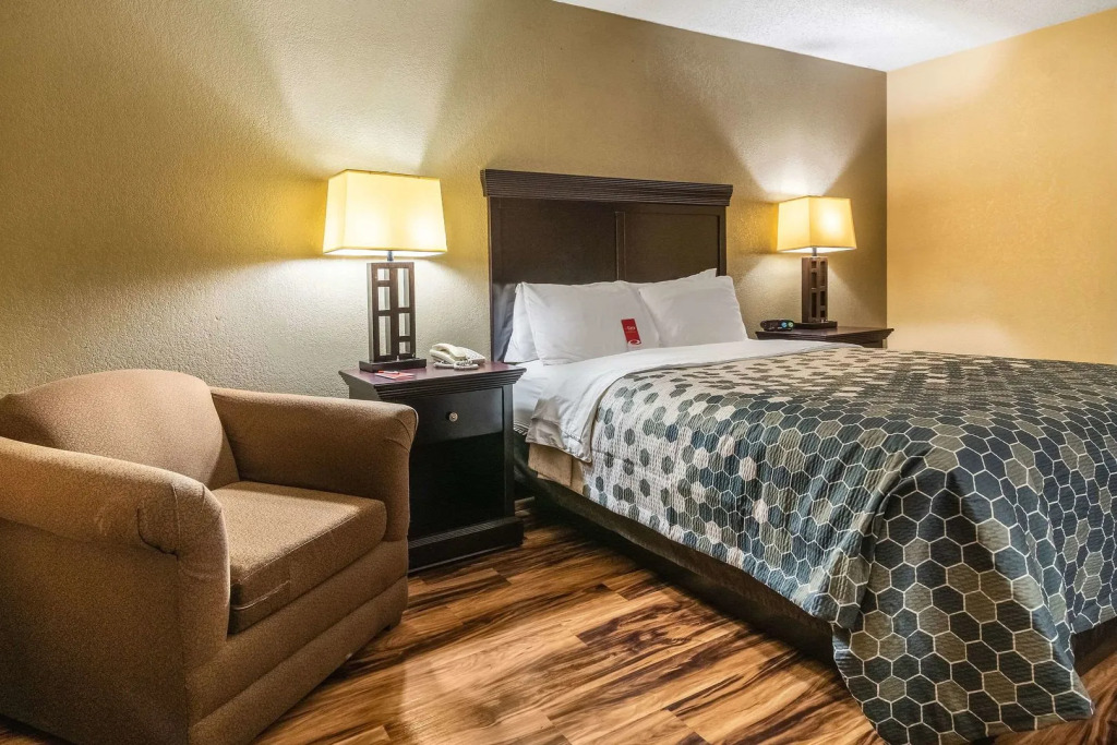 Econo Lodge Hillsboro