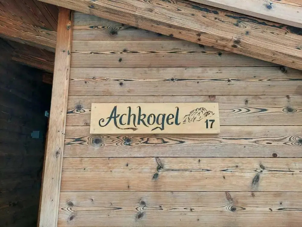 Luxury Chalet with 2 Bathrooms near Small Slope