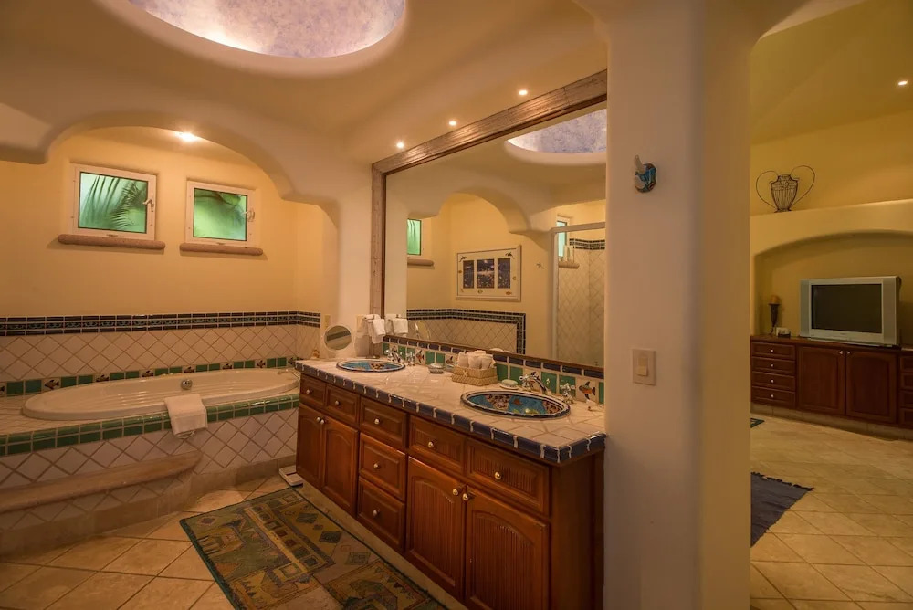 Gorgeous Villa on 5th Fairway of Palmilla Golf Course - Villa Nobel