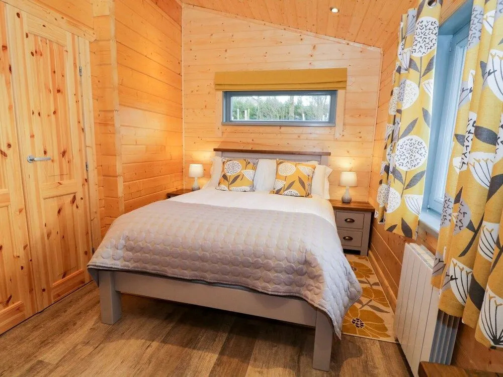 Oak Lodge