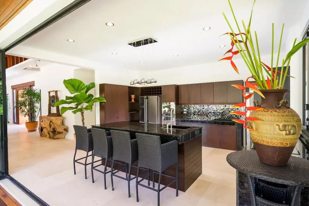 3 Bedroom Pure Luxury Lipa Noi
