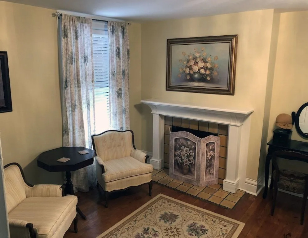 The Parsonage Inn LLC