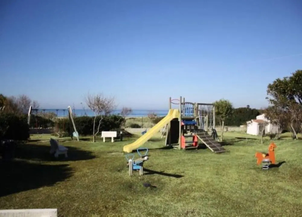 Apartment 2 Bedrooms With Pool 103419
