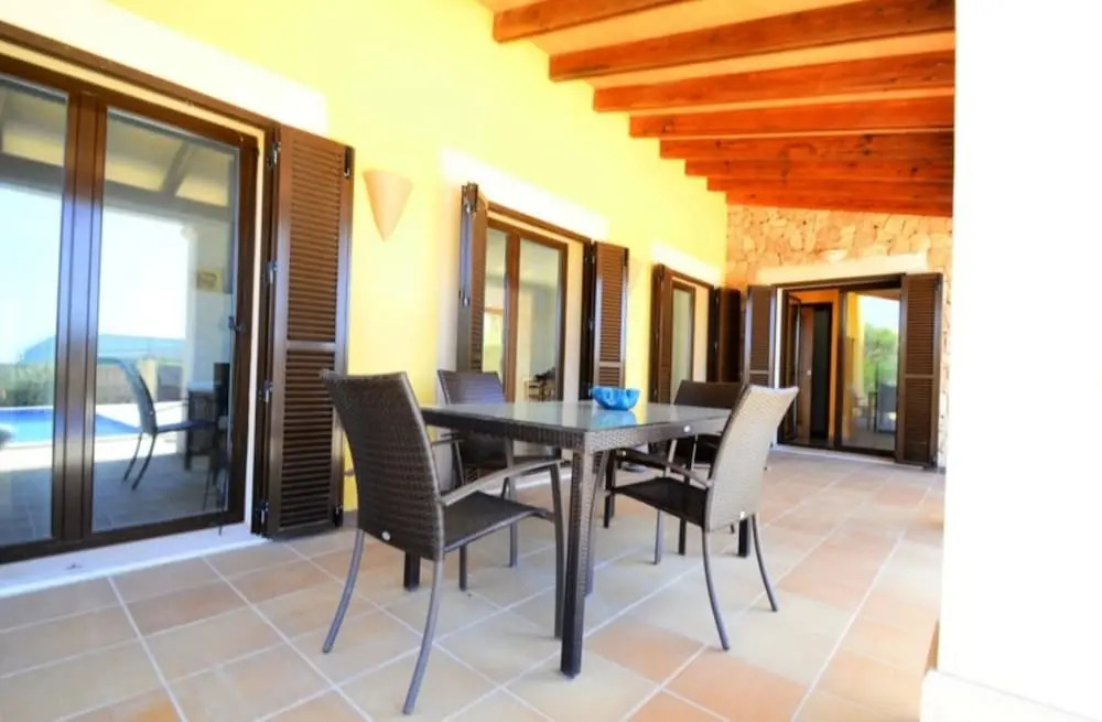 102947 -  Villa in Llucmajor