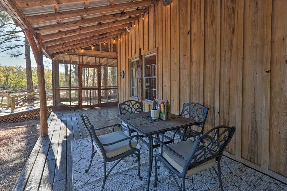 Waterfront Deck: Home on Ouachita River!