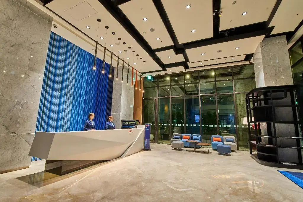 Holiday Inn Express Kaohsiung Love River by IHG