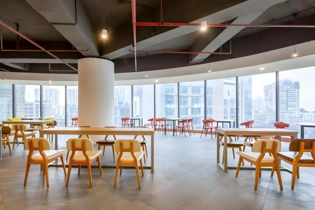 Today High-rise River View Homestay (Chongqing Jiefangbei Pedestrian Street Hong Ya Dong)