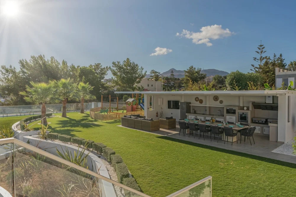 Luxury Villa Zakkallin - With Amazing View