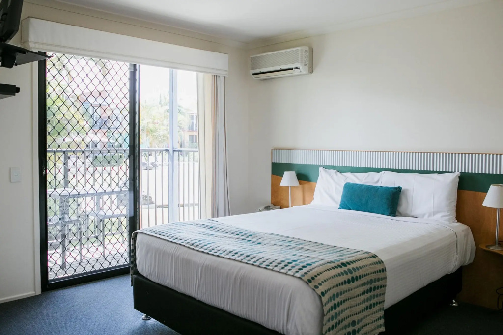 Noosa Lakes Resort
