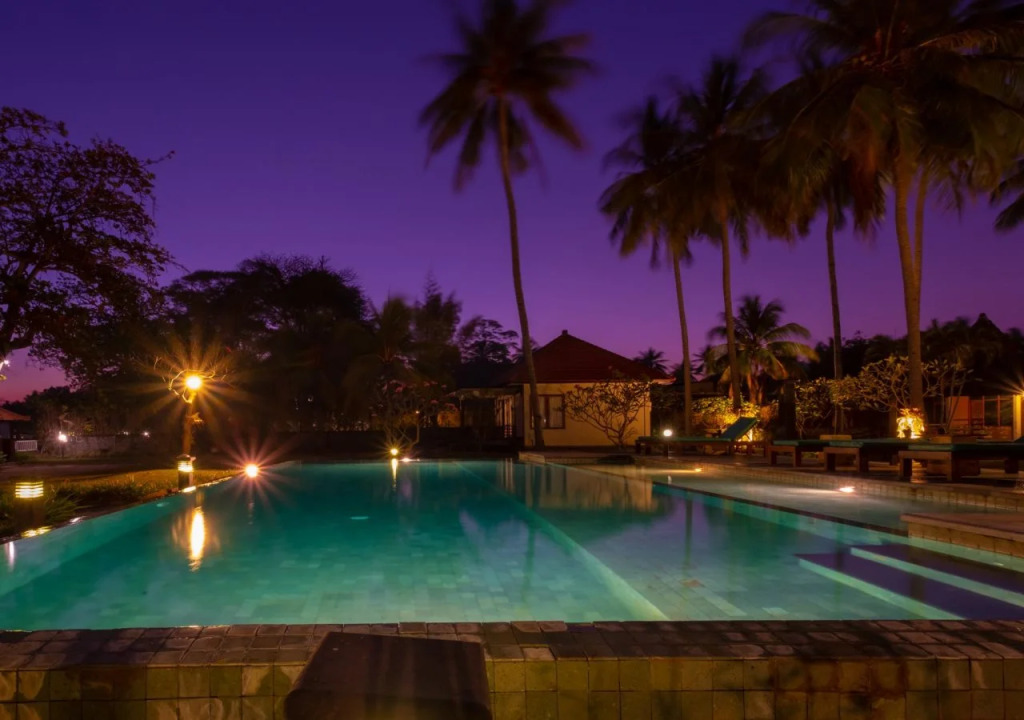 Mascot Beach Hotel