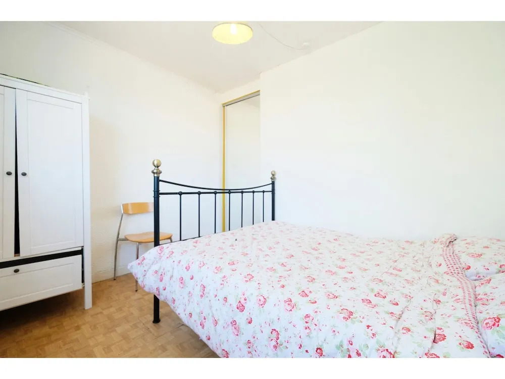 A Cosy two Bedroom Apartment, Sleeps 3