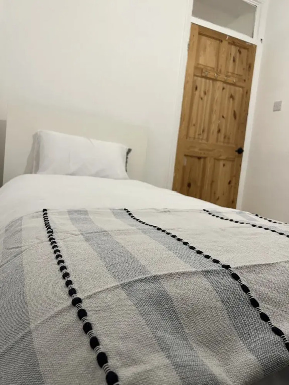 Stunning 3-bed House and Private Garden in Bham