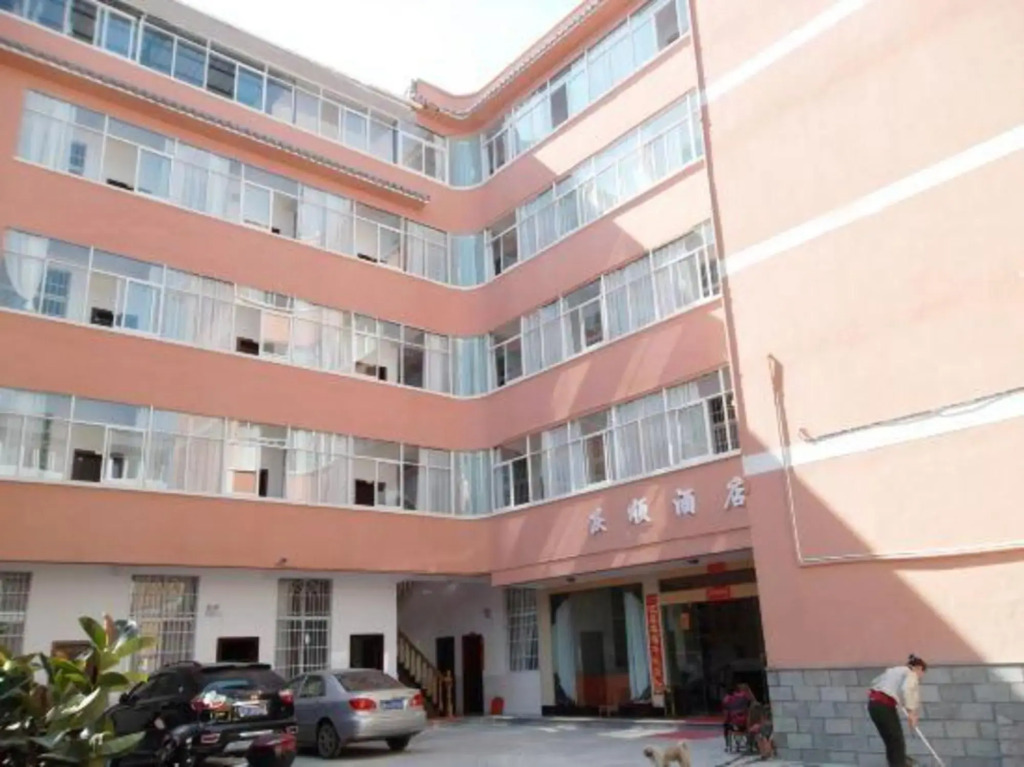 Qingshun Hotel