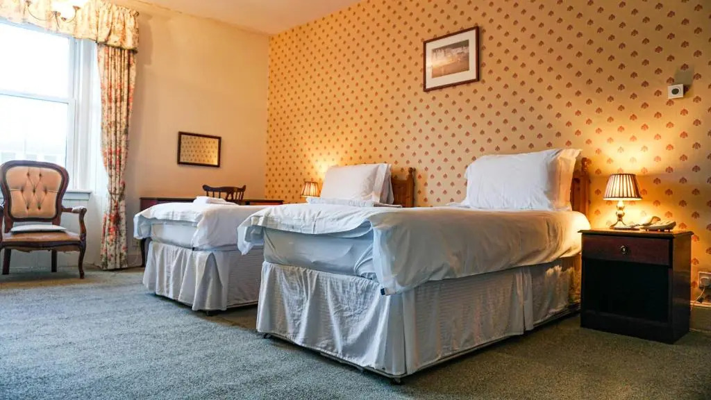 Western Isles Hotel