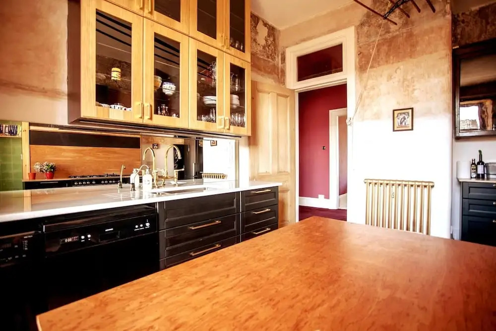 Lawrence Street Apartment