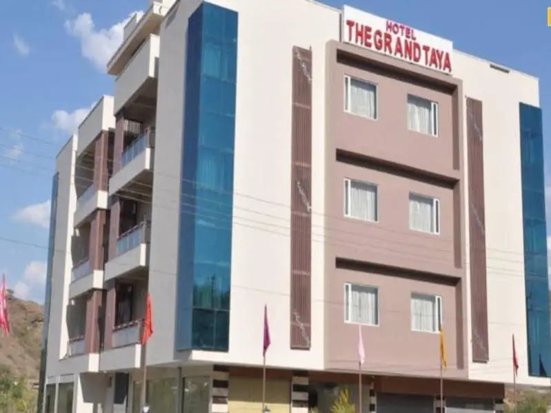 Hotel The Grand Taya