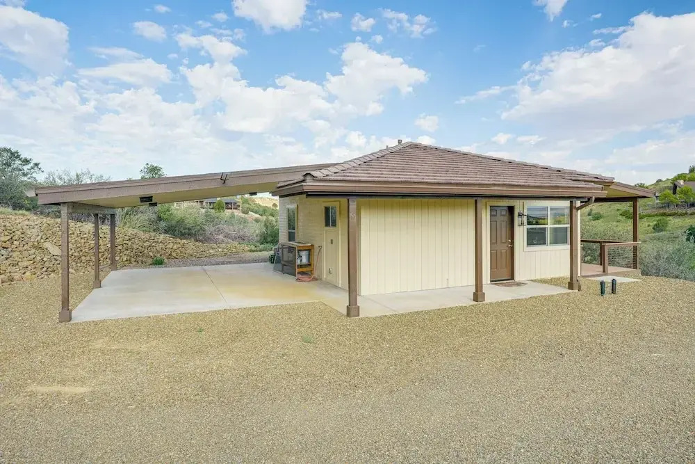 Prescott Home Close to Hiking & Medical Centers!