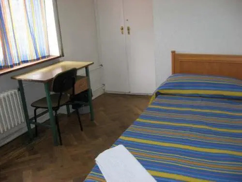 Hostal Arti II