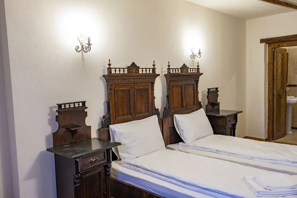 The Throne - M Museum Hotel
