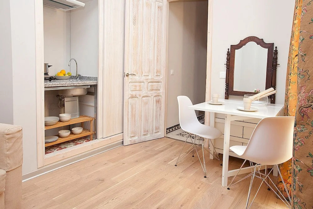 ALAMEDA SQUARE APARTMENT