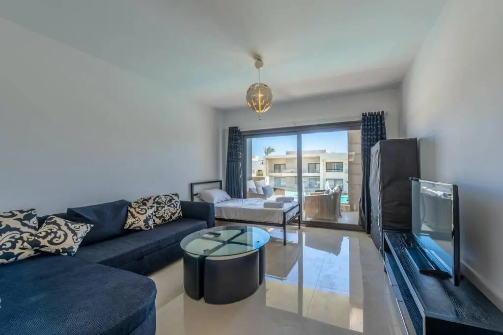 Cozy studio in GCribs with pool - Golden Apartments