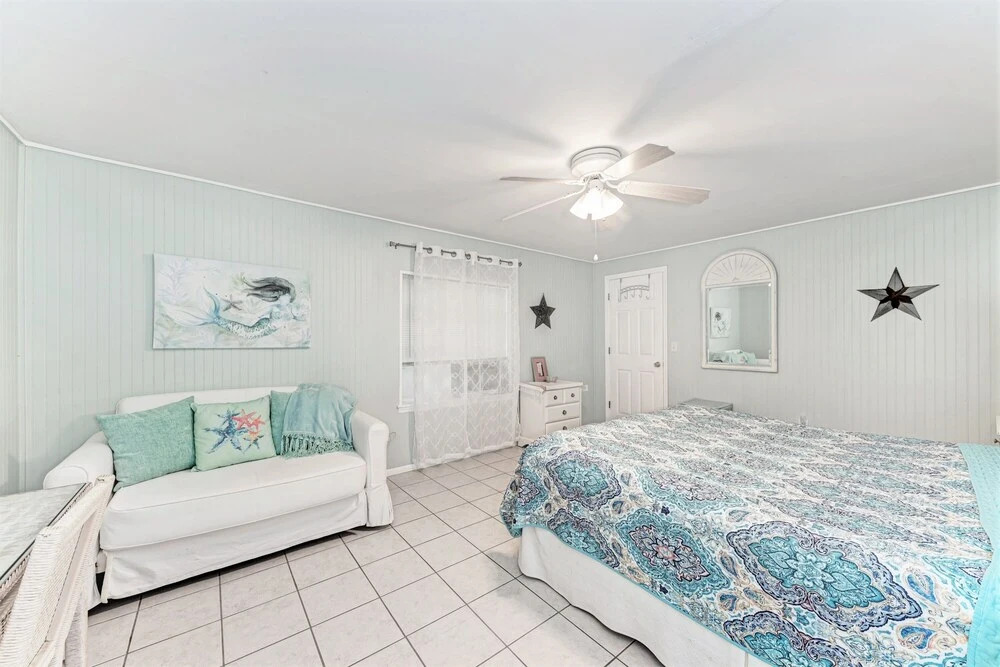New Rental The Haven Unit 1 Heated Pool 1 Bedroom Home by Redawning