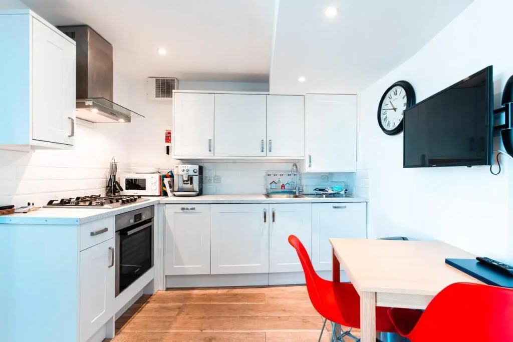 72a High Street (Adults Only)