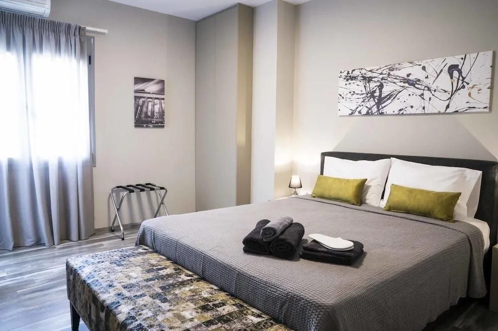 Athens apartment near museum