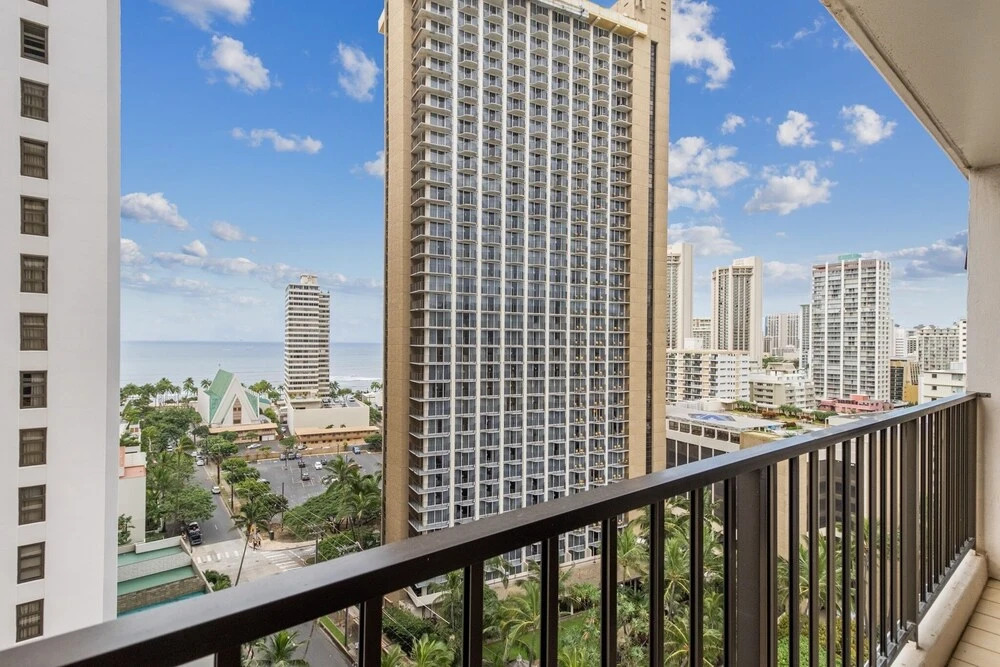 Tower 2 Suite 1702 - Ffp 1 Bedroom Home by Redawning