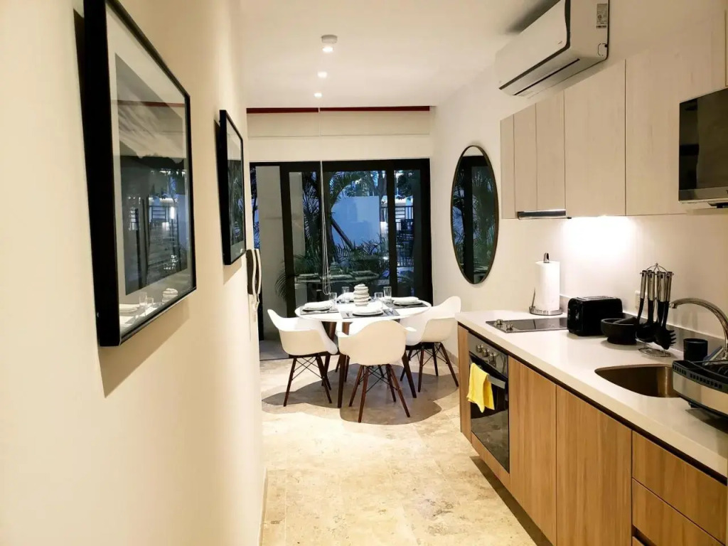 3BDR 3BTH Walk to Beach Pool On site Downtown Condo Natz Ti Ha K201