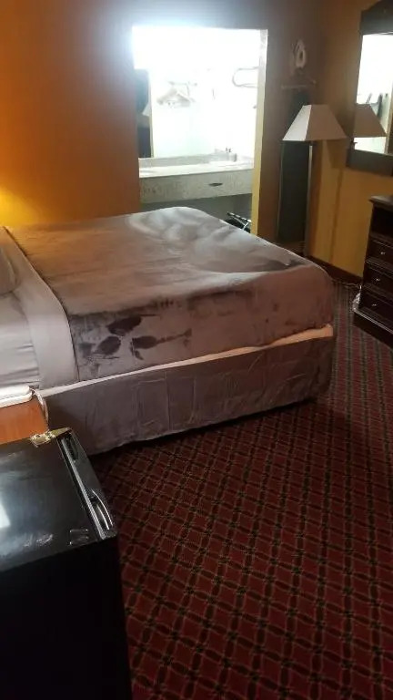 OSU King Bed AC WI-FI Coffee Private Hotel Unit 111 Booking