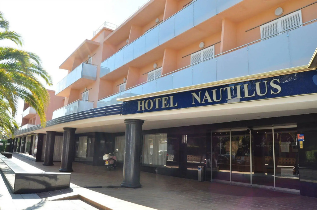 Nautilus Hotel