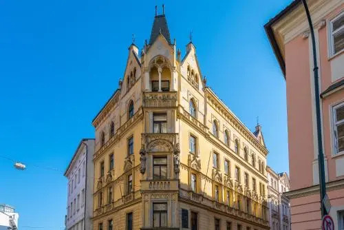Vincent Apartment