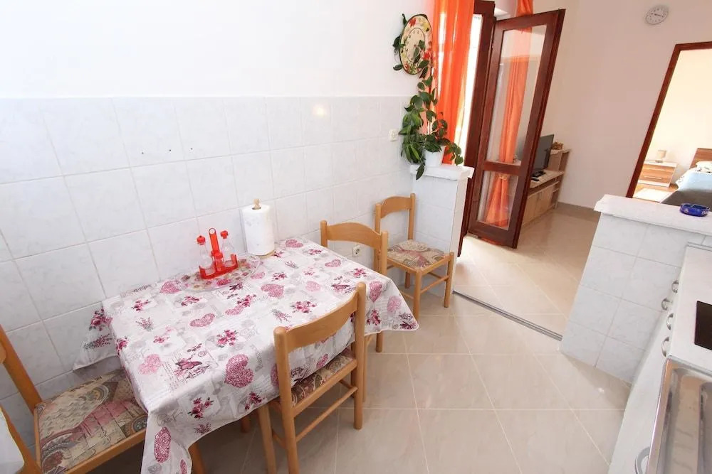Apartments Eni