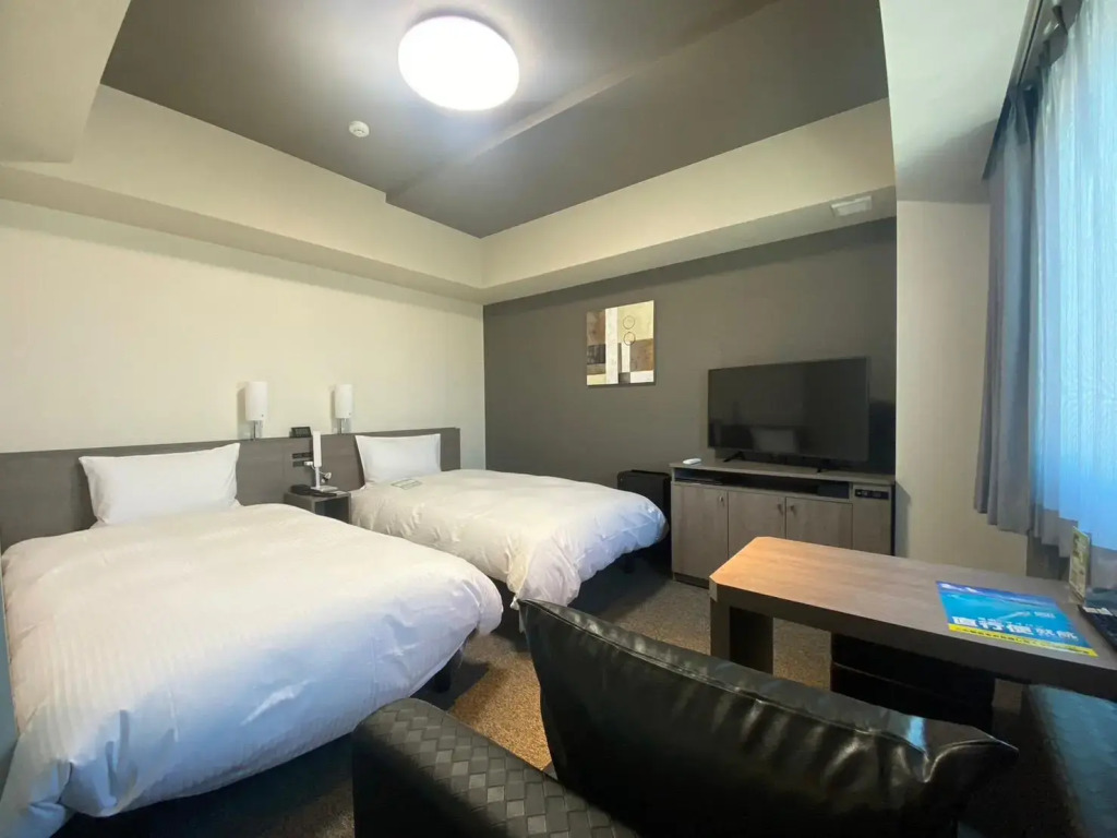 Hotel Route Inn Matsuyama Chuo -Katsuyama Dori